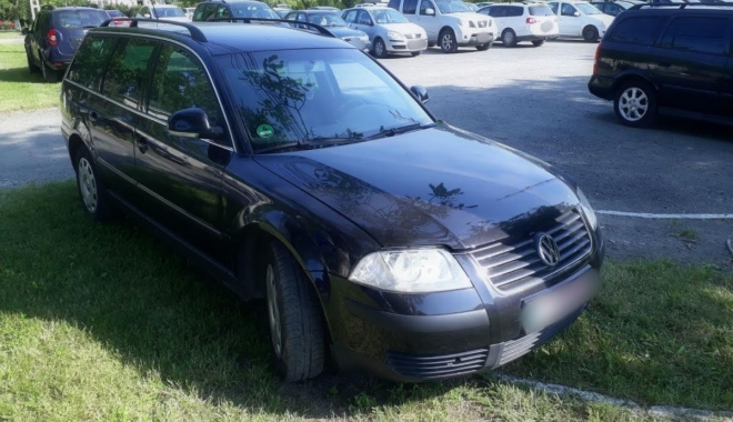 Atenție la mașinile pe care le cumpărați! O tânără din Constanța și-a luat o țeapă de 2.500 de euro - autofurat-1497349490.jpg