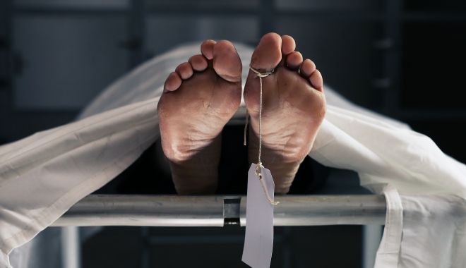 Acuzaţii la adresa unui medic rezident din Constanţa! Îi trimite fostului iubit poze cu cadavre și îi spune că așa va ajunge şi el - autopsiedecedatanatomieshutterde-1698392538.jpg