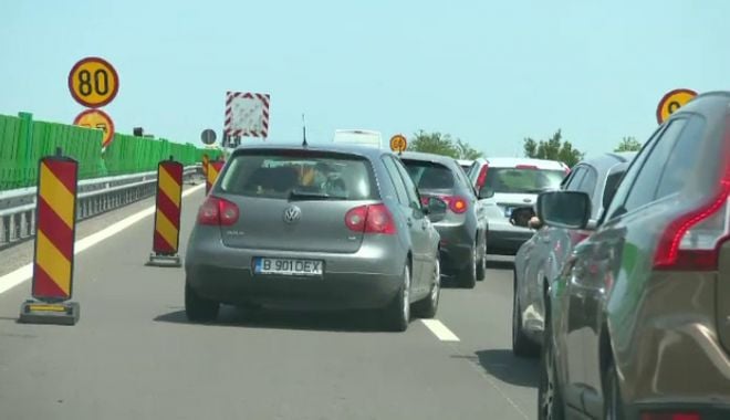 Aglomerație pe drumurile din stațiunile de la munte și de la mare - autostradasoareluiv1-1628936582.jpg