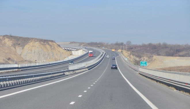 Șoferi teribiliști, prinși cu peste 200 km/oră, pe autostradă - autostradatransilvaniaradarvitez-1462342531.jpg