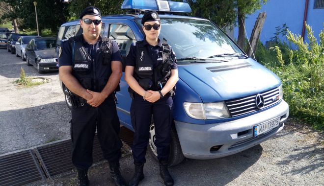 Autoturism cu numere de înmatriculare false, depistat de jandarmi - autoturismcunumere-1573084484.jpg