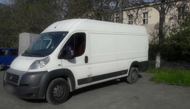 Autoutilitară furată din Spania, oprită în trafic  de polițiștii constănțeni - autouitilitara-1493996703.jpg