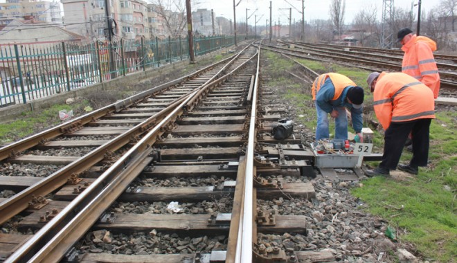 Au vrut să golească un vagon cu cereale, din triajul Palas - auvrutsagoleascaunvagontriajpala-1411145347.jpg