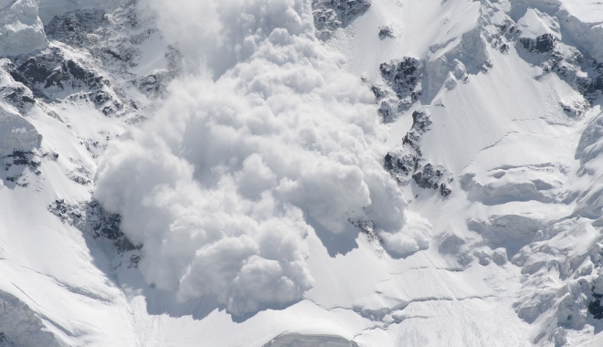 Avalanșă în Italia / A fost identificat și al treilea cetățean român minor - avalanchethinkstockphoto15445500-1484994825.jpg