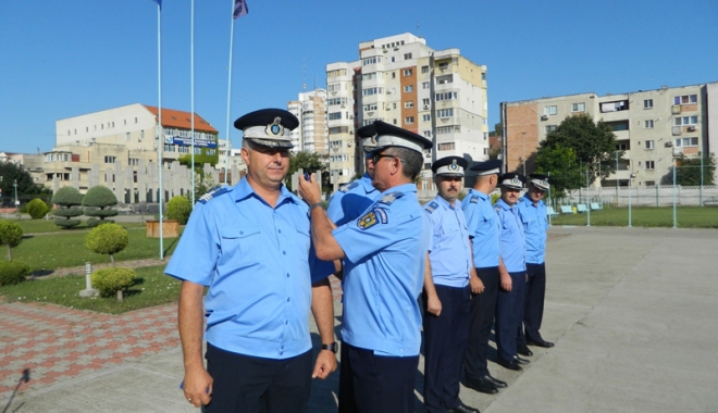 Avansări în grad printre jandarmii constănțeni - avansari-1501602645.jpg