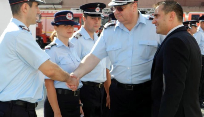 Avansări la pompieri: adjunctul ISU  este locotenent colonel - avansarilaisu-1406904523.jpg