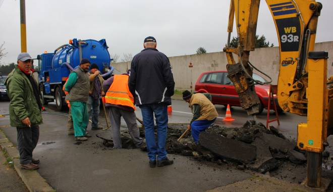 Avarie RAJA. Trafic îngreunat pe bulevardul Lăpușneanu - avarieraja-1422261055.jpg