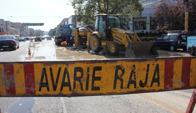 Atenție, șoferi. Se circulă greu pe bulevardul Tomis! - avarieraja8-1497263034.jpg
