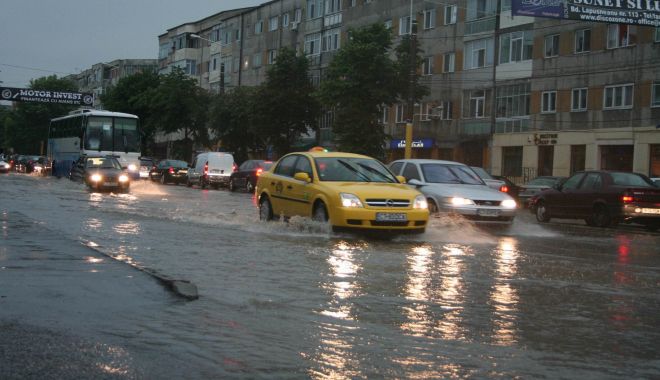 Avertizare IMEDIATĂ, la Constanţa. COD PORTOCALIU de PLOI TORENŢIALE şi VIJELII - avertizare-1624612023.jpg