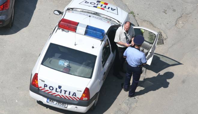 Aveți grijă cui deschideți ușa! Un hoț se dădea drept distribuitor de pliante - avetigrijacuideschidetiusa-1418406792.jpg