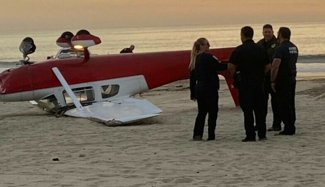 Un avion de mici dimensiuni s-a prăbușit pe o plajă din California - avi-1671865263.jpg