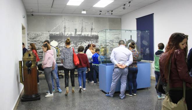 Aviația în pictură, la Muzeul Marinei - aviatiainpicturar21-1437147993.jpg