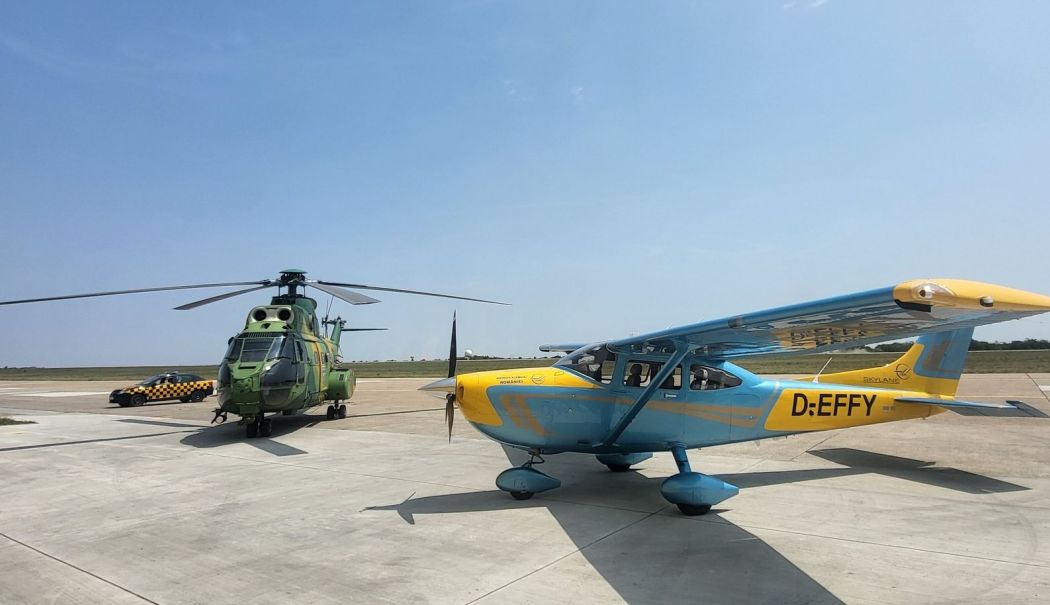 Piloţi militari, aeronave civile, paraşutişti şi baloane cu aer cald, la Black Sea Air Show 2025
