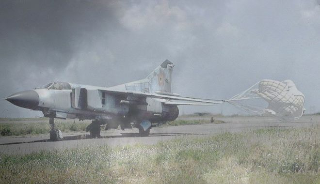 Din istoria aviației militare. O aterizare dificilă, pe aeroportul Mihail Kogălniceanu (I) - aviatori2403-1553466308.jpg