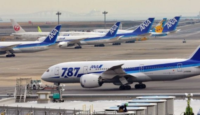 Grecia, în plină criză financiară! Zeci de avioane au fost abandonate la Atena - avioane-1373093195.jpg