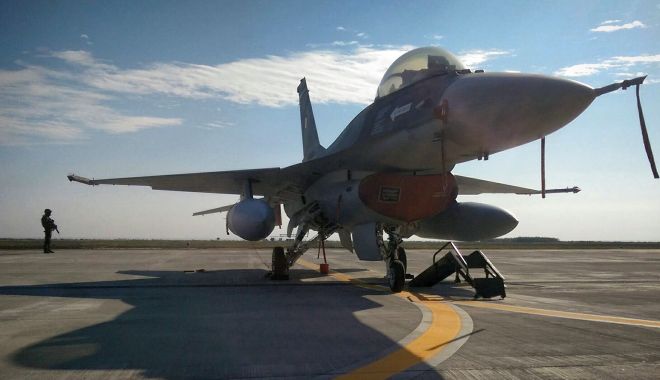 Două avioane F-16 Fighting Falcon, aduse din Portugalia, în dotarea Armatei Române - avioanefalcon2-1604247980.jpg