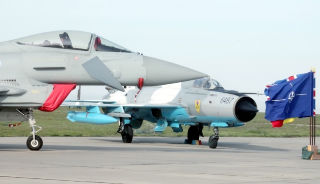 Avioanele britanice Typhoon dislocate de NATO la Kogălniceanu și-au început misiunea - avioanelebritanice-1493637048.jpg