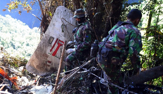 Accidentul unui avion Suhoi în Indonezia,  în mai, provocat de o eroare umană - avion-1355846783.jpg