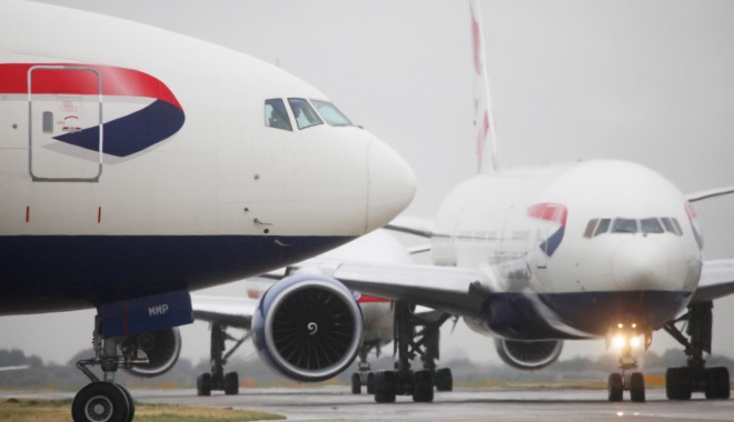 Accident pe Heathrow cu un avion care venea spre România - avion-1371745962.jpg