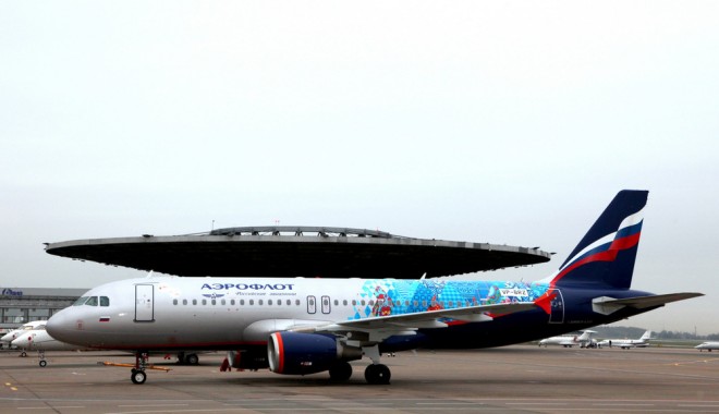 Ucraina interzice intrarea pe teritoriul său a bărbaților ruși cu vârsta între 16 și 60 de ani - avion-1397746978.jpg