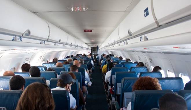 Prețurile biletelor de avion scad din ianuarie - avion-1417954589.jpg