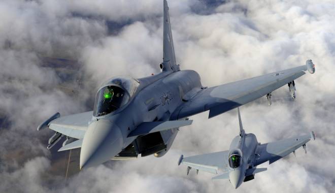 Germania, pregătită să trimită avioane în Siria pentru a lupta contra ISIS - avion-1448550506.jpg