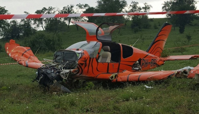 ACCIDENT AVIATIC ÎN ROMÂNIA. Patru persoane erau la bord / Ce impediment îngreunează ancheta! - avion-1467440363.jpg