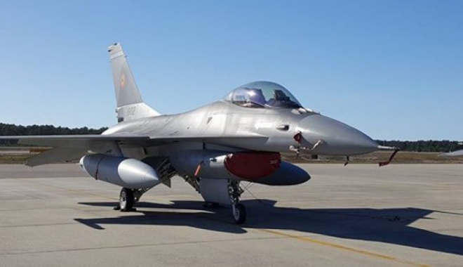 Cum arată avioanele de luptă F 16 Fighting Falcon pe care România le preia azi din Portugalia - avion-1475045995.jpg