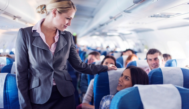 Jumătate dintre pasagerii români călătoresc spre destinații intercontinentale - avion-1487688377.jpg