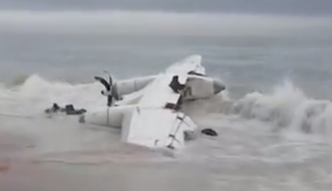 Avion de mici dimensiuni, prăbușit în Cote D'Ivoire. Patru cetățeni moldoveni au murit și alți doi au fost răniți - avion-1507989284.jpg