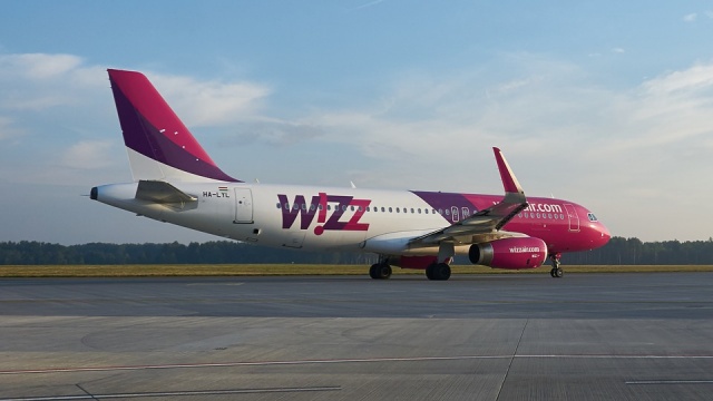 Avion oprit la decolare din cauza unui hoț - avion-1539096018.jpg