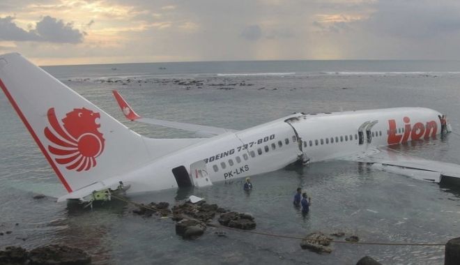 Informație de ultim moment despre avionul prăbușit în Indonezia - avion-1541420914.jpg