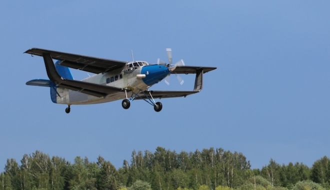 Avion folosit de contrabandişti, capturat la graniţa dintre România şi Moldova - avion-1631601885.jpg