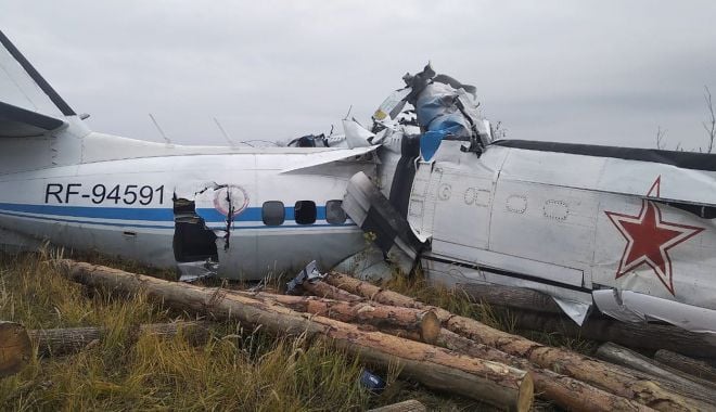 Tragedie aviatică în Rusia: Un avion cu 23 de persoane la bord s-a prăbușit, 16 oameni au murit - avion-1633858203.jpg
