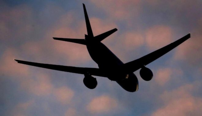 Avion inundat în plin zbor, la 9000 de metri altitudine