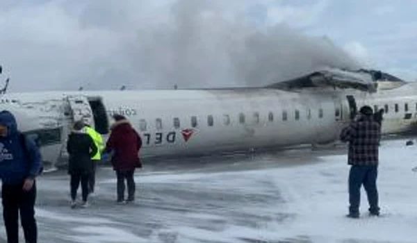 18 pasageri au fost răniți după ce o aeronavă a ratat aterizarea și s-a răsturnat - avion-1739861935.jpg