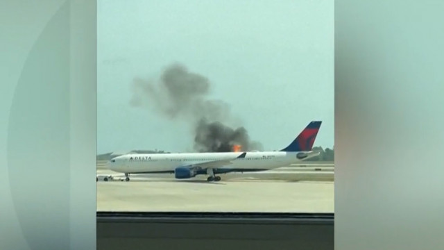 Un avion cu 300 de oameni la bord a luat foc chiar înainte să decoleze - avion-1745314618.jpg