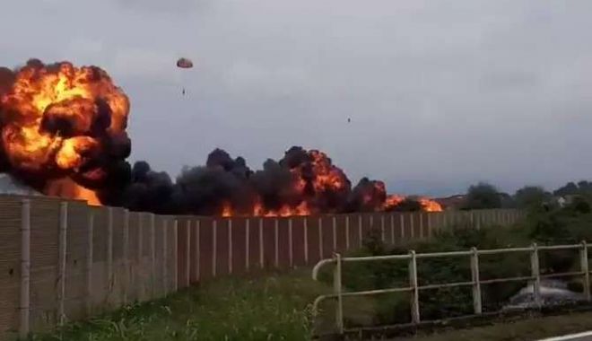 O fetiţă de cinci ani a murit după ce un avion militar s-a prăbușit - avion1-1694883075.jpg