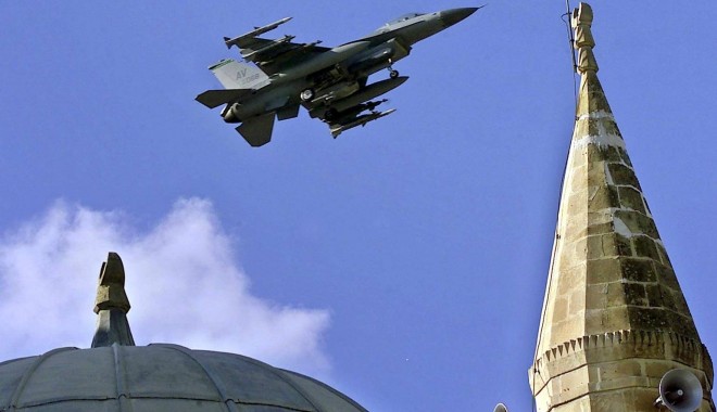 Armata americană a bombardat poziții ale grupării Stat Islamic în Siria: Cel puțin 120 de insurgenți au fost uciși - avion19eee002a8a2-1411482181.jpg