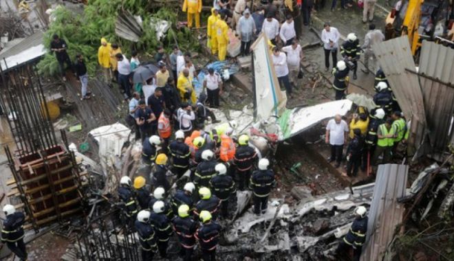 TRAGEDIE AVIATICĂ! SUNT CEL PUȚIN 17 MORȚI - avionprabusitindiapoza82493100-1536491044.jpg