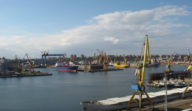 65 de nave sosesc în porturile românești - avizariport-1399966829.jpg