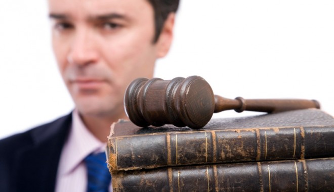 Suflet de avocat: cum își ajută familia aflată  în suferință - avocat-1360501662.jpg