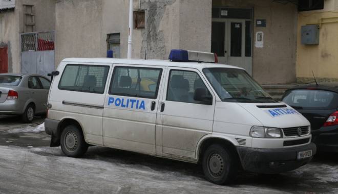 A vrut  să se sinucidă pentru că nu  și-a primit salariul - avrutsasesinucida-1424195070.jpg