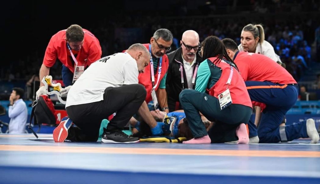 JO de la Paris. Cătălina Axente, accidentare gravă în finalul luptei cu americanca Kennedy Alexis Blades