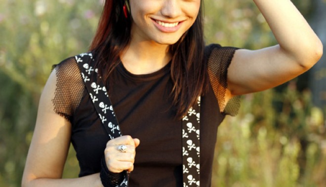 Constănțeanca Aylin revine  în showbiz - aylin-1358772606.jpg
