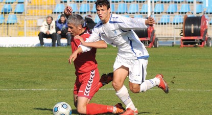 Farul face marcaj la Eugen Trică - b0221b0f49d4249158f04fcc993dbe26.jpg