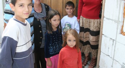 Proiect pentru sprijinirea copiilor cu părinții plecați la muncă în străinătate - b0ddd82af1b4a1bf5ae1fa5befbcb4e2.jpg