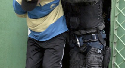 Trei bărbați arestați pentru fraude de milioane de euro au fost eliberați de judecători - b19bfb52fda2aa9c26c9d0858e03b0cc.jpg