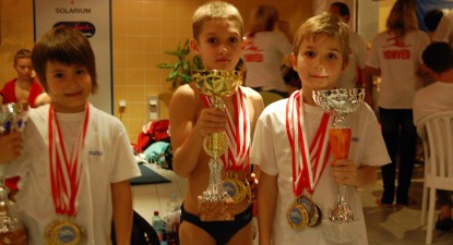 Medalii pentru sportivii de la Delphin Înot Club Constanța la concursul din Austria - b4585ab0155a31c12964a10ed6c31ac9.jpg