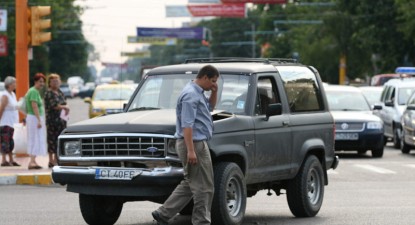 Accident la intersecția Lăpușneanu cu Brătianu (galerie foto) - b875668dea0dce49c9d7999107a854cd.jpg